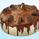 עוגת שכבות שוקולד אוריאו וקרם קוקוס
