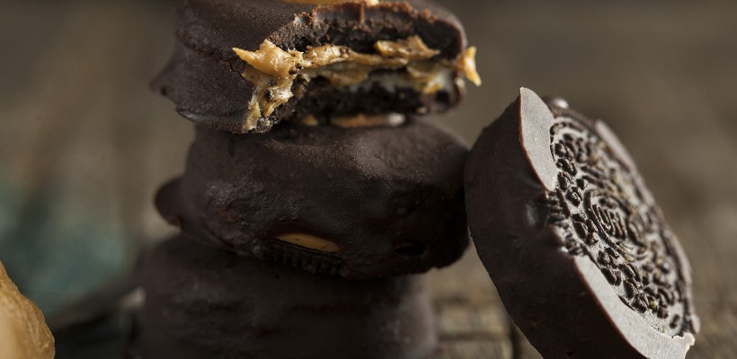אוראו במילוי חמאת בוטנים מצופה שוקולד